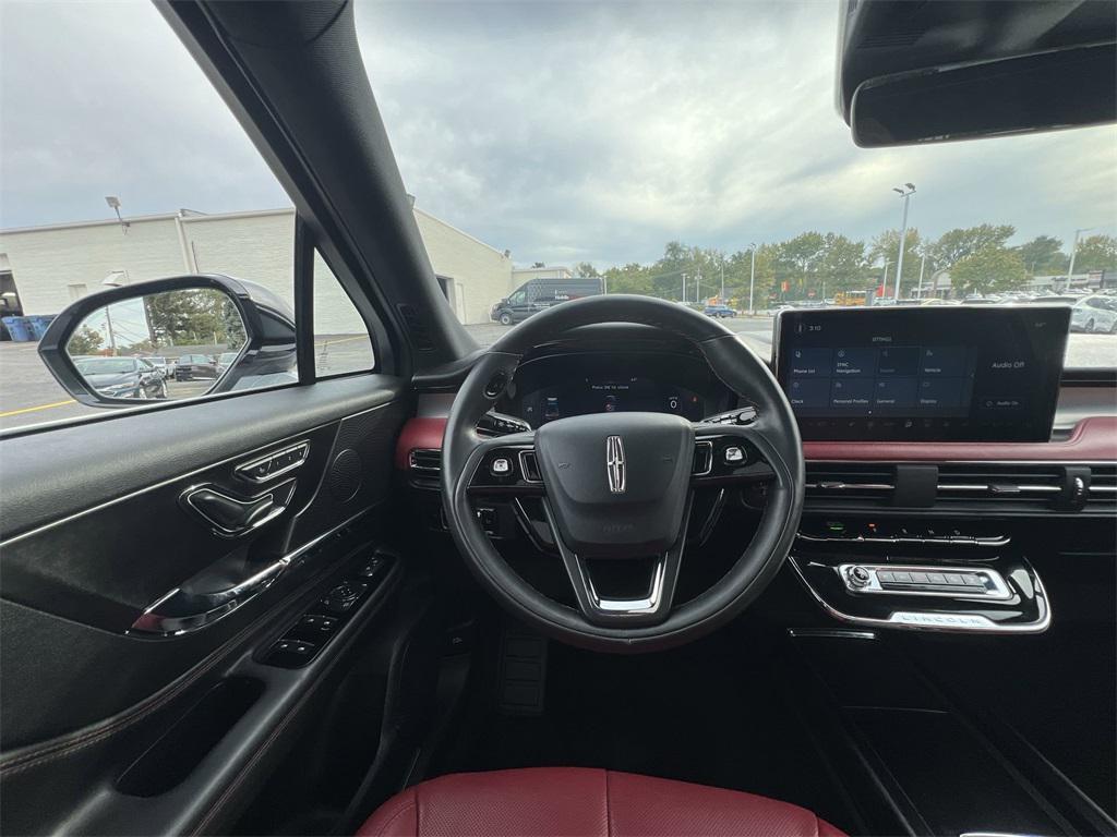 used 2025 Lincoln Corsair car