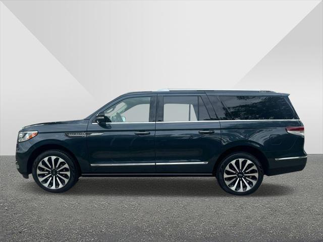 used 2022 Lincoln Navigator car, priced at $59,945