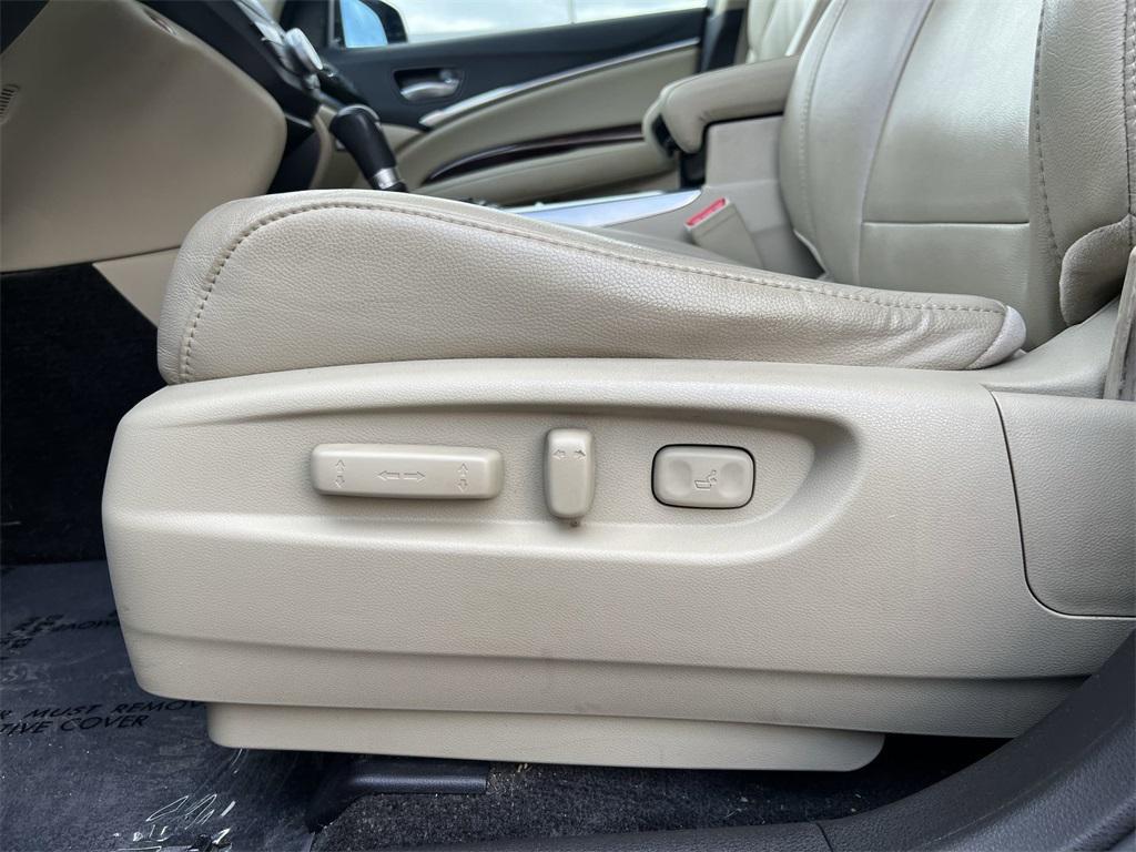 used 2014 Acura MDX car, priced at $16,934