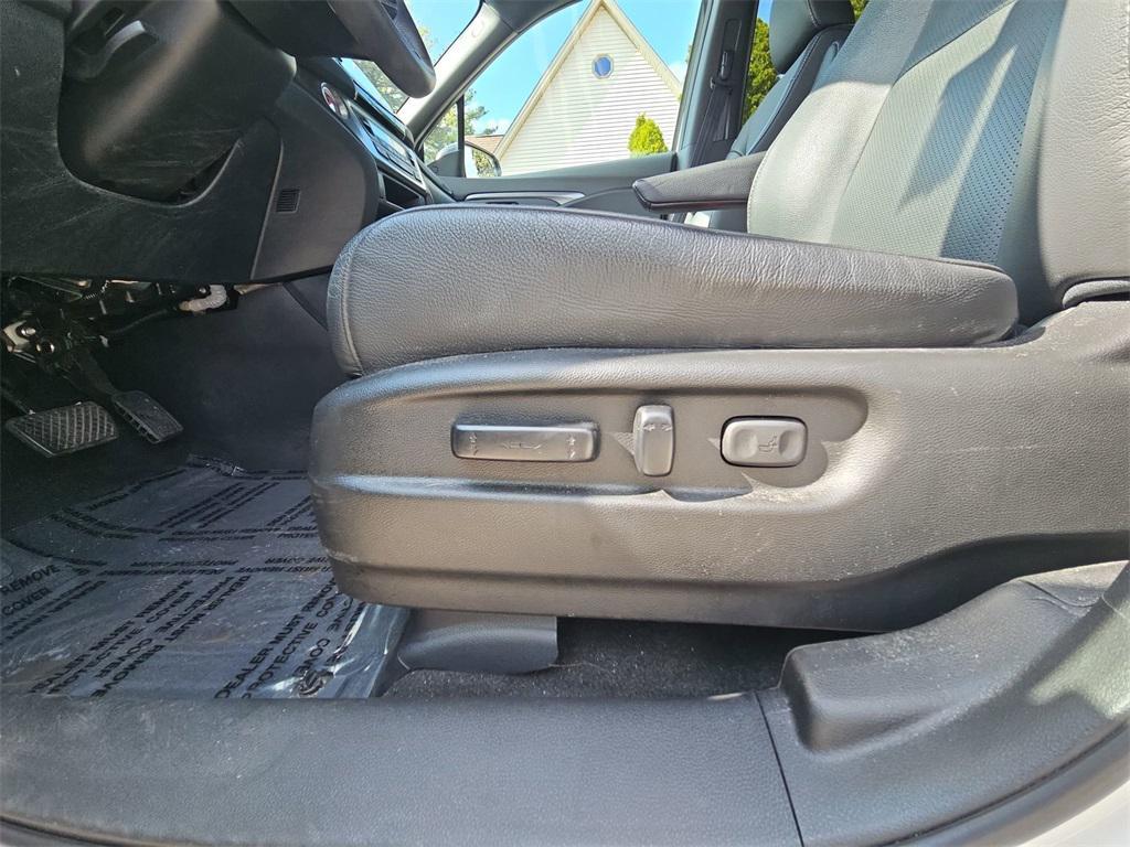 used 2023 Honda Passport car, priced at $32,937