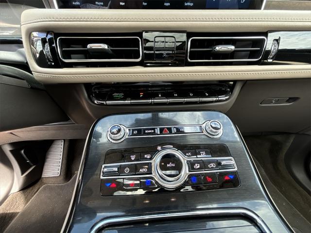 used 2022 Lincoln Nautilus car, priced at $40,720