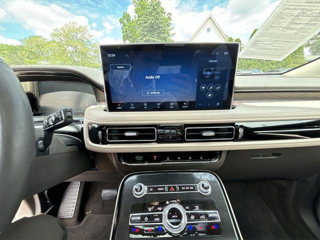 used 2022 Lincoln Nautilus car, priced at $40,720