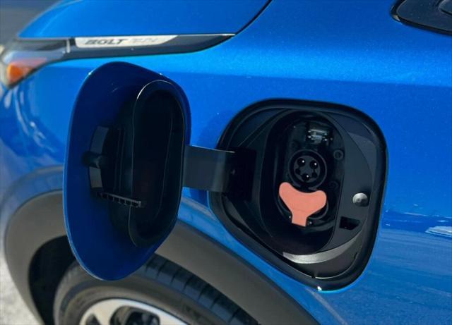used 2022 Chevrolet Bolt EUV car, priced at $20,980
