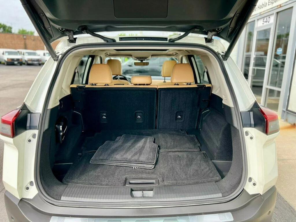 used 2022 Nissan Rogue car, priced at $29,980