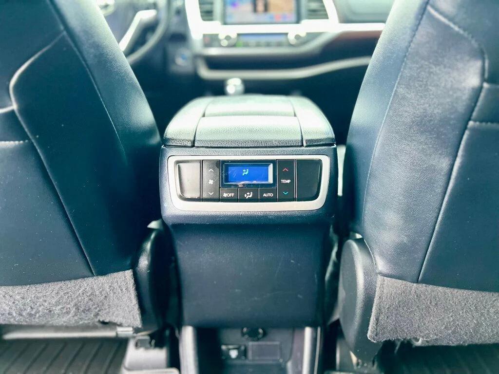 used 2014 Toyota Highlander car, priced at $17,980