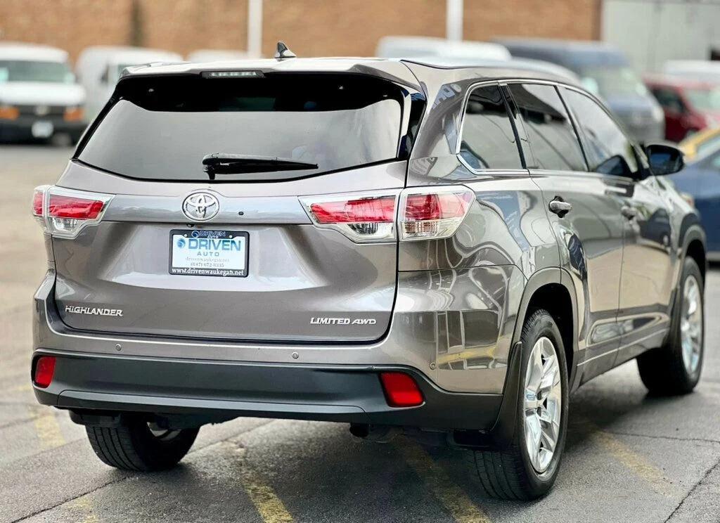 used 2014 Toyota Highlander car, priced at $17,980