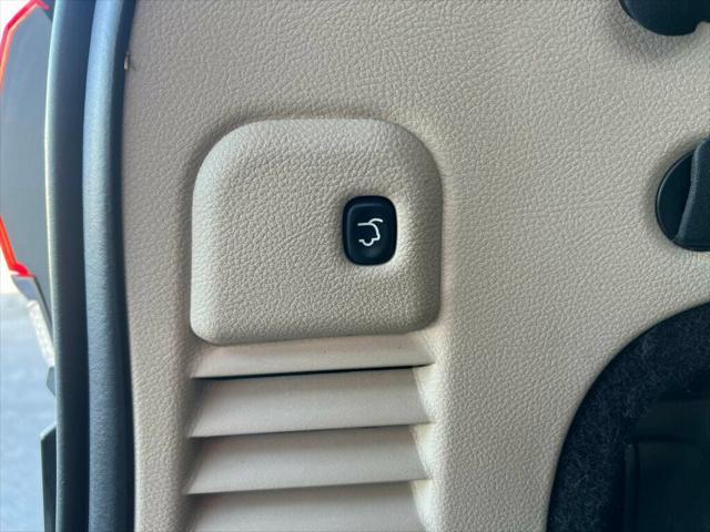 used 2014 Jeep Grand Cherokee car, priced at $11,980