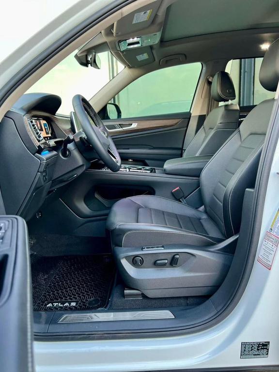 used 2024 Volkswagen Atlas car, priced at $35,980
