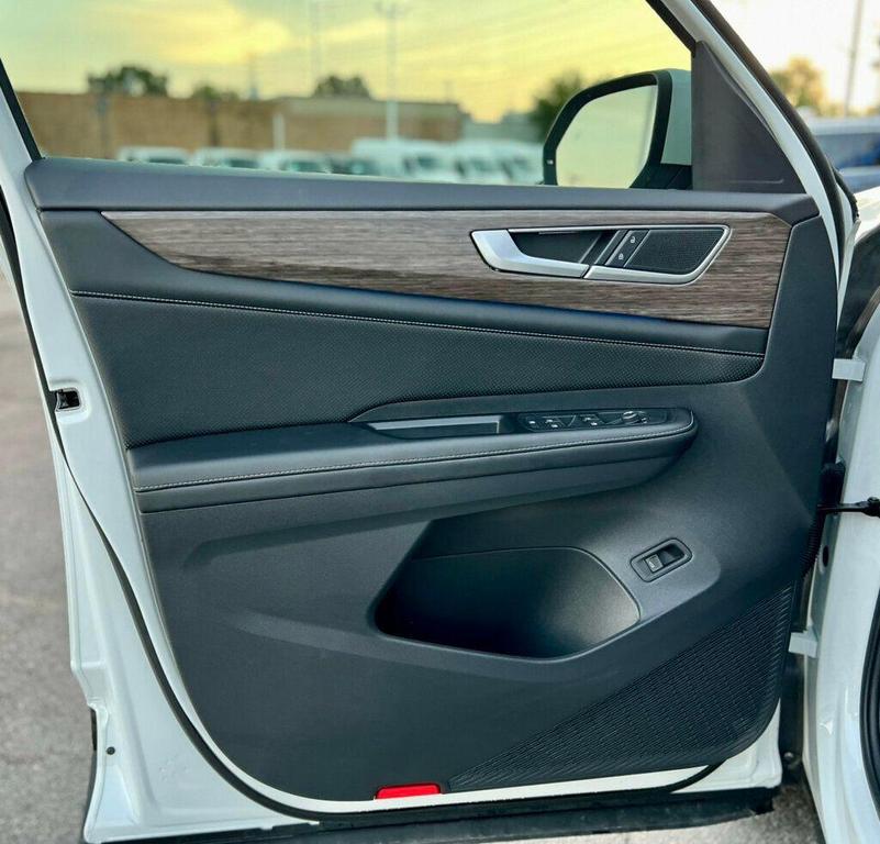 used 2024 Volkswagen Atlas car, priced at $35,980