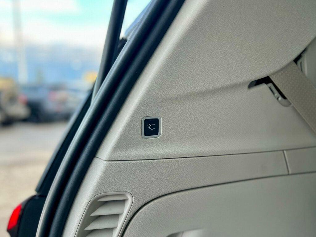 used 2021 Chrysler Pacifica car, priced at $17,980