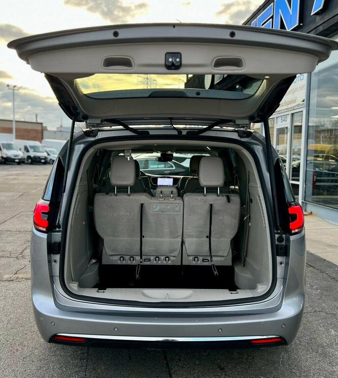 used 2021 Chrysler Pacifica car, priced at $17,980