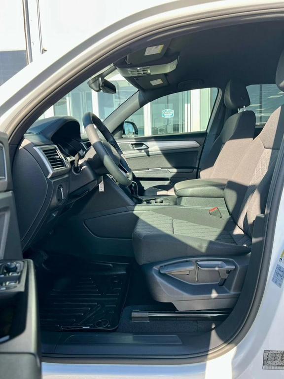 used 2020 Volkswagen Atlas Cross Sport car, priced at $21,980