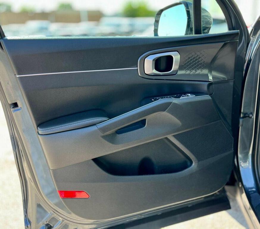 used 2023 Kia Sorento car, priced at $24,680