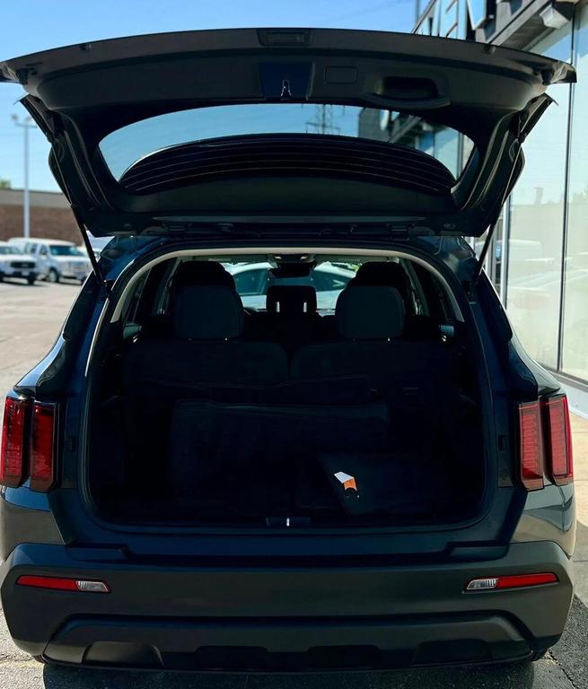 used 2023 Kia Sorento car, priced at $24,680