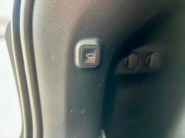 used 2022 Jeep Cherokee car, priced at $19,980
