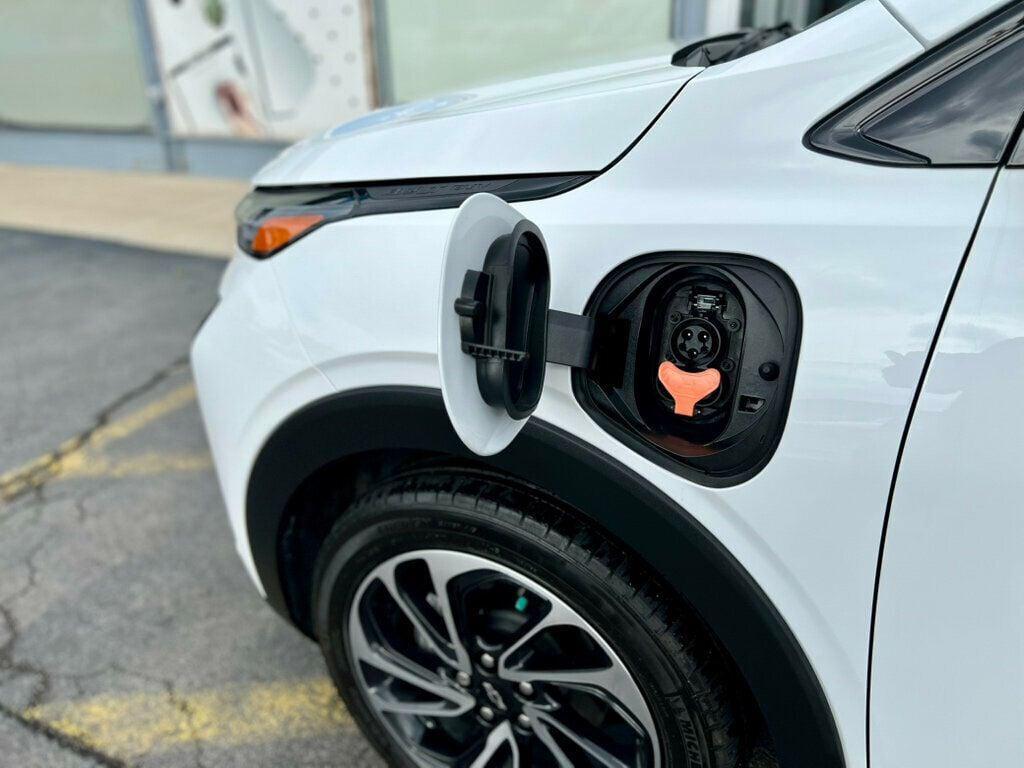 used 2022 Chevrolet Bolt EUV car, priced at $18,555