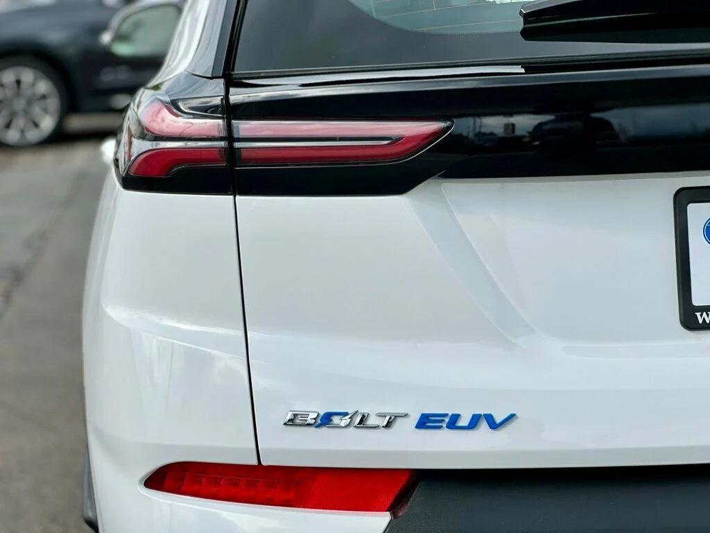 used 2022 Chevrolet Bolt EUV car, priced at $21,980