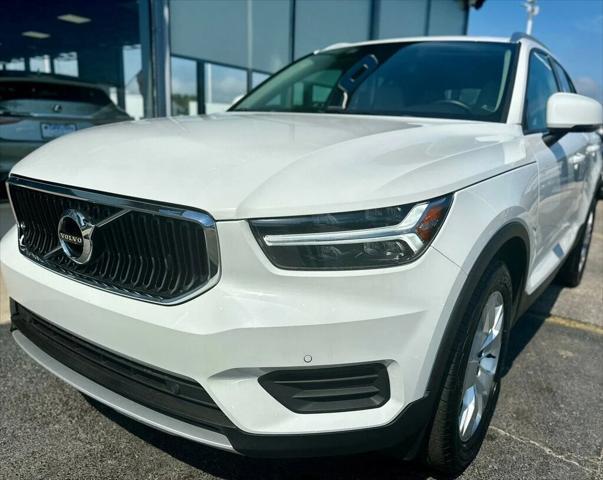 used 2020 Volvo XC40 car, priced at $17,480