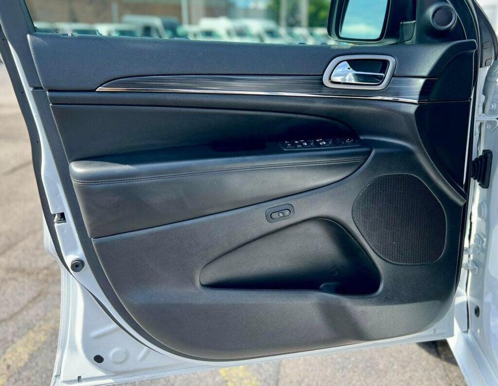 used 2020 Jeep Grand Cherokee car, priced at $22,980