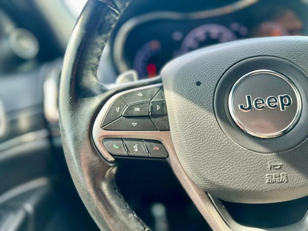 used 2020 Jeep Grand Cherokee car, priced at $21,980