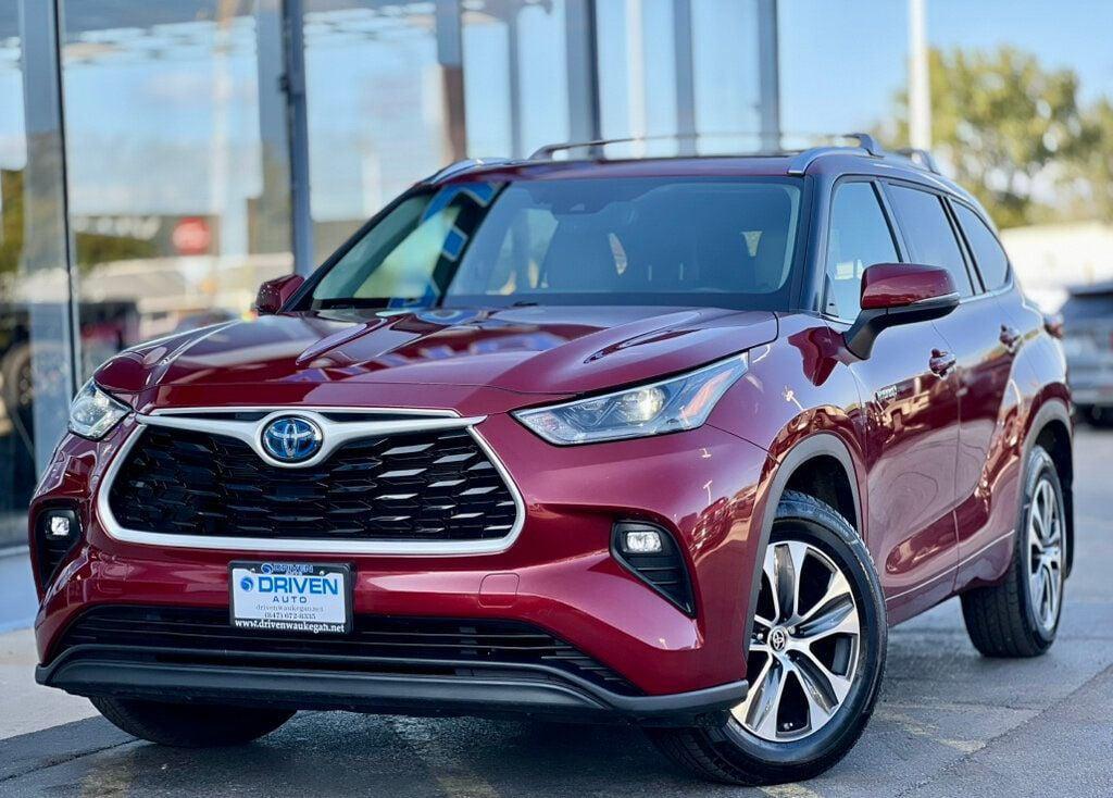 used 2021 Toyota Highlander Hybrid car, priced at $32,980