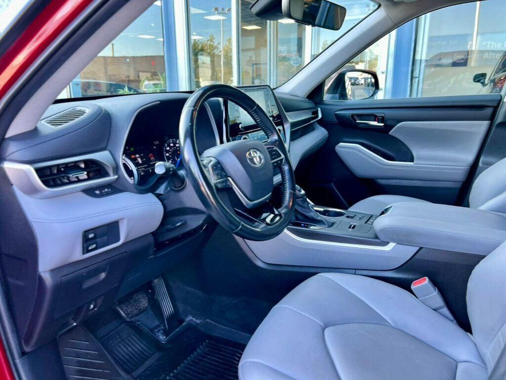 used 2021 Toyota Highlander Hybrid car, priced at $32,980
