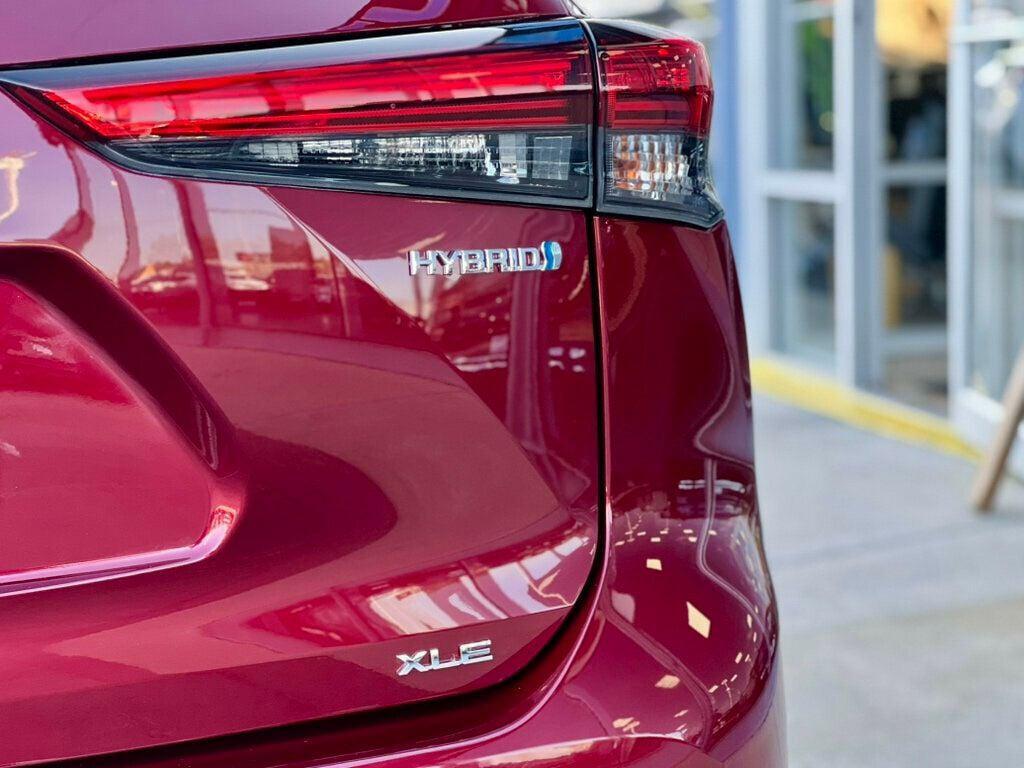 used 2021 Toyota Highlander Hybrid car, priced at $32,980