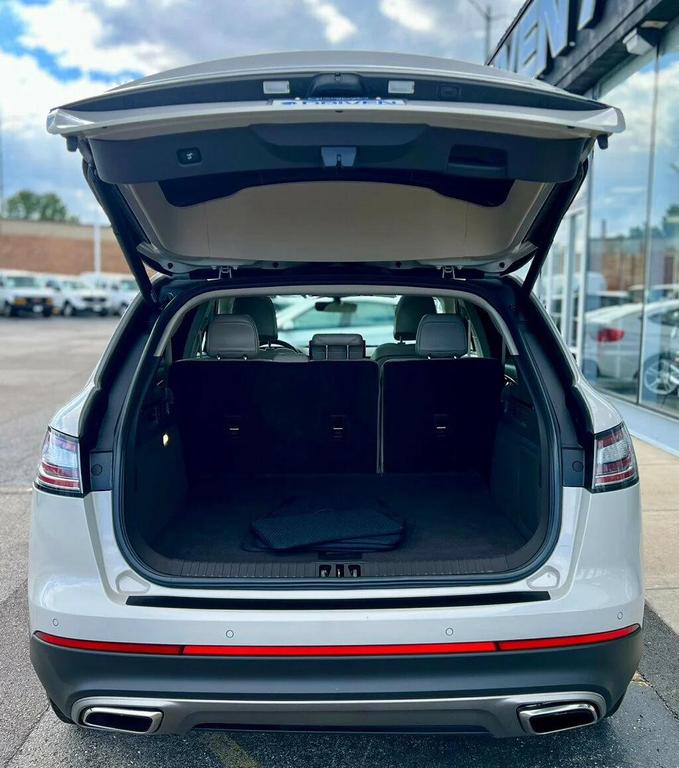 used 2022 Lincoln Nautilus car, priced at $31,670