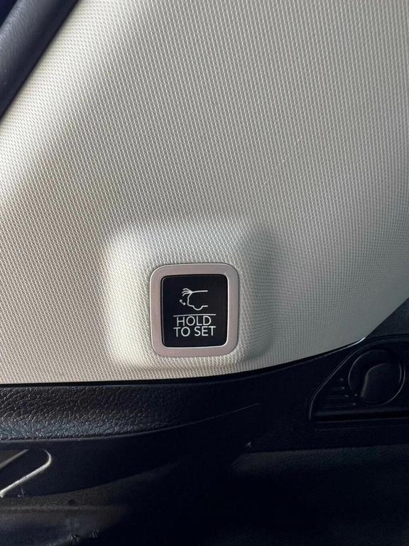 used 2022 Jeep Grand Cherokee car, priced at $27,680