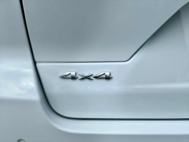 used 2022 Jeep Grand Cherokee car, priced at $29,980
