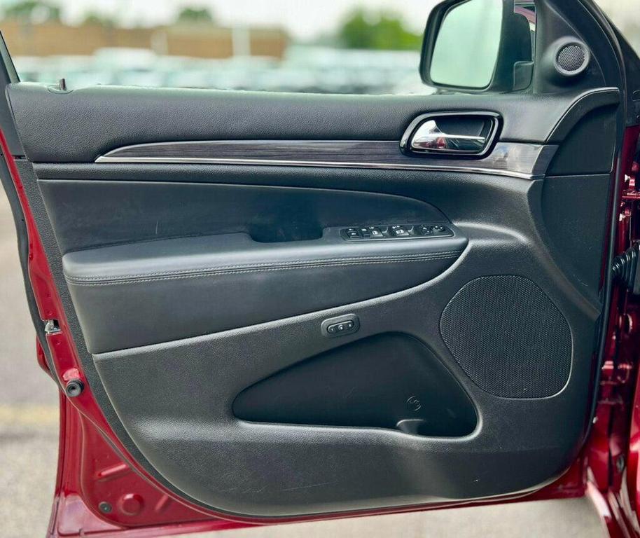 used 2020 Jeep Grand Cherokee car, priced at $27,980