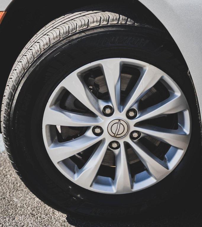 used 2018 Chrysler Pacifica car, priced at $16,000