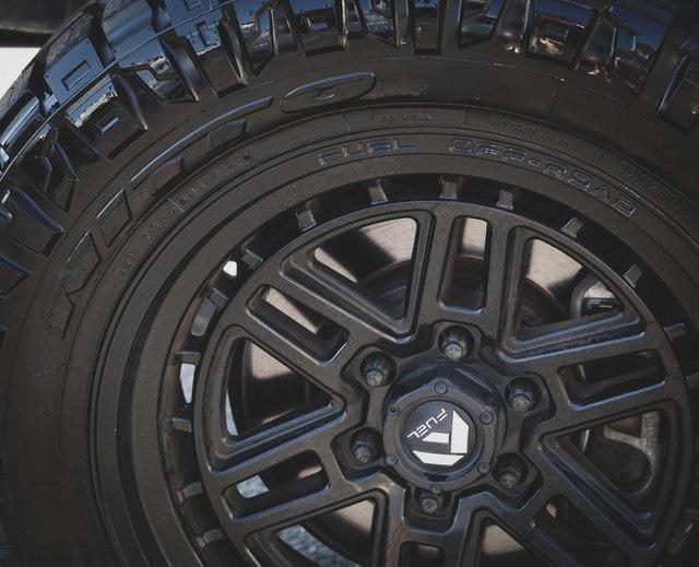 used 2016 Ford F-150 car, priced at $30,000