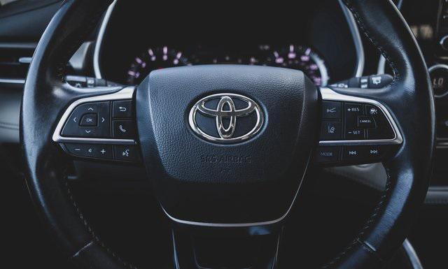 used 2020 Toyota Highlander car, priced at $28,000