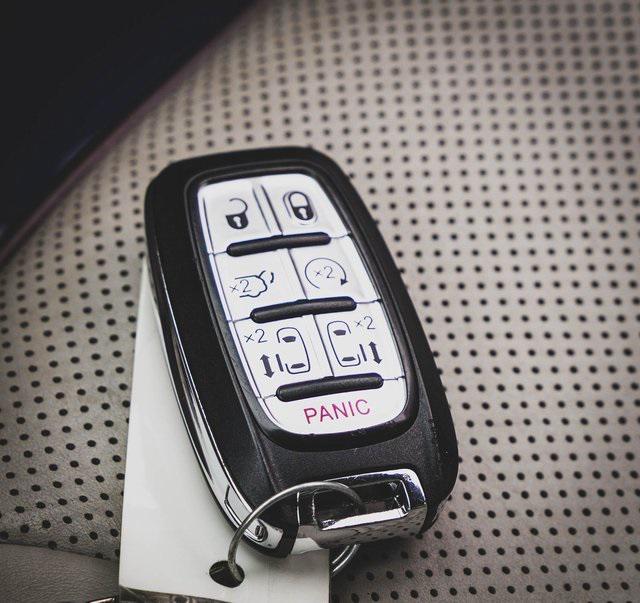 used 2020 Chrysler Pacifica car, priced at $21,000