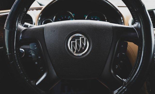used 2015 Buick Enclave car, priced at $9,000