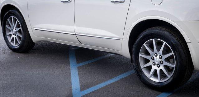 used 2015 Buick Enclave car, priced at $9,000