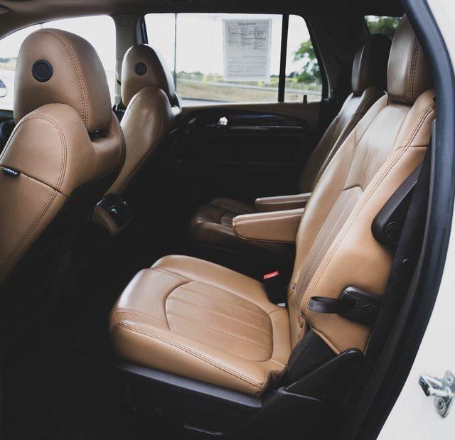 used 2015 Buick Enclave car, priced at $9,000