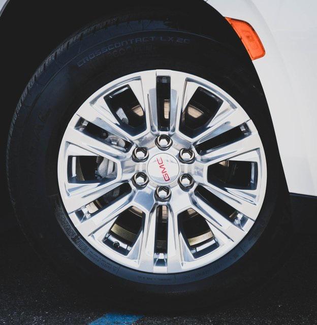 used 2022 GMC Yukon car, priced at $63,000