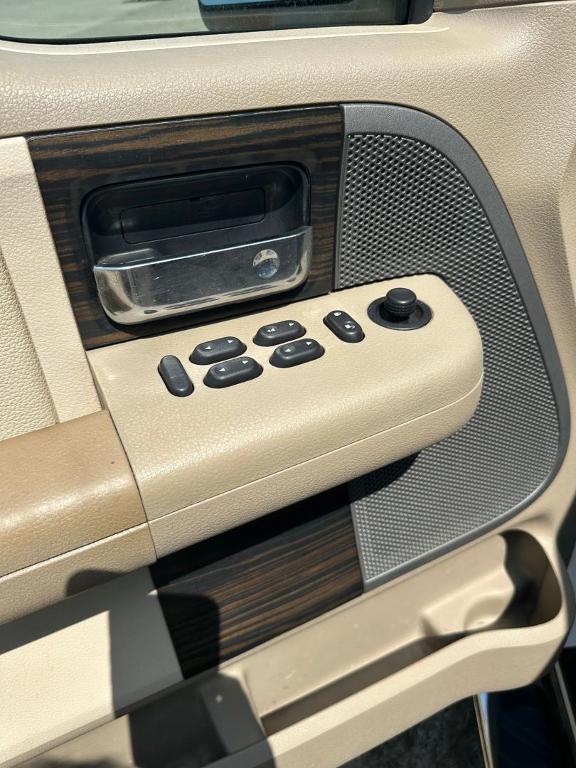 used 2008 Lincoln Mark LT car, priced at $12,500