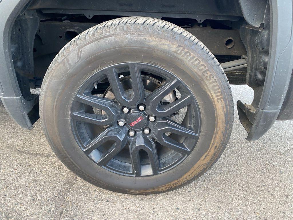 used 2024 GMC Sierra 1500 car, priced at $40,895