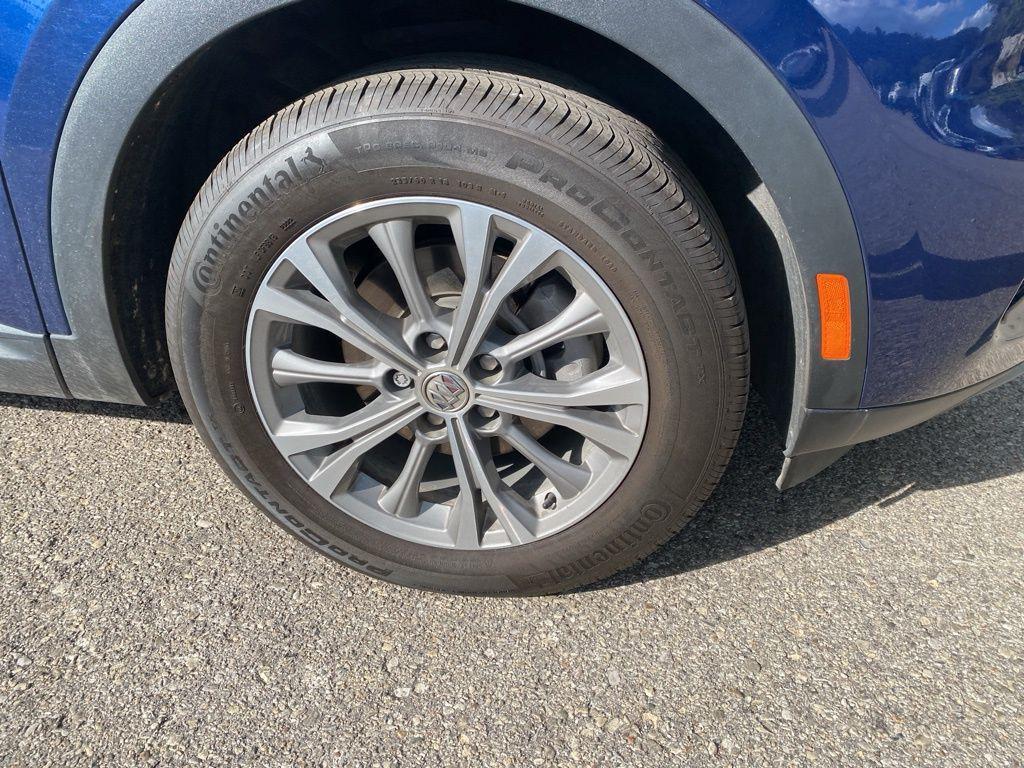 used 2022 Buick Envision car, priced at $24,066
