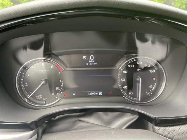 used 2024 Cadillac XT5 car, priced at $37,829