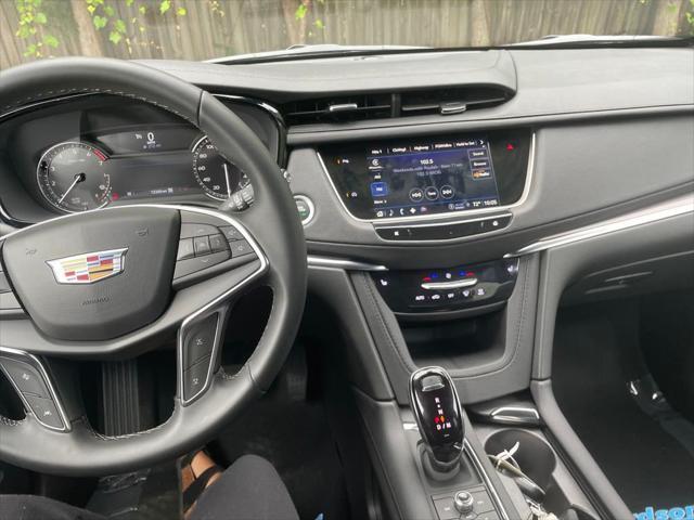 used 2024 Cadillac XT5 car, priced at $37,829