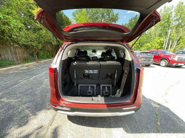used 2024 Kia Carnival car, priced at $33,753