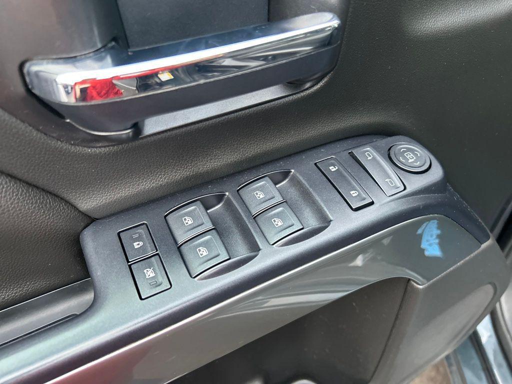 used 2018 Chevrolet Silverado 1500 car, priced at $20,200
