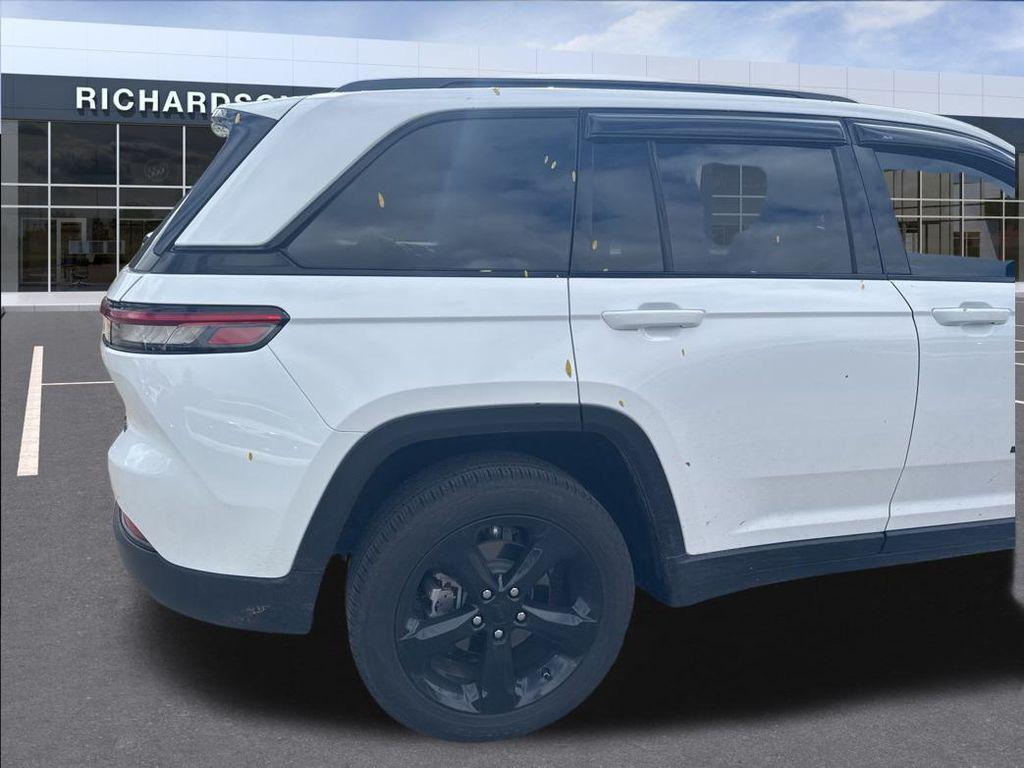 used 2024 Jeep Grand Cherokee car, priced at $36,865