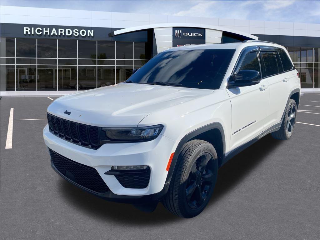 used 2024 Jeep Grand Cherokee car, priced at $36,865