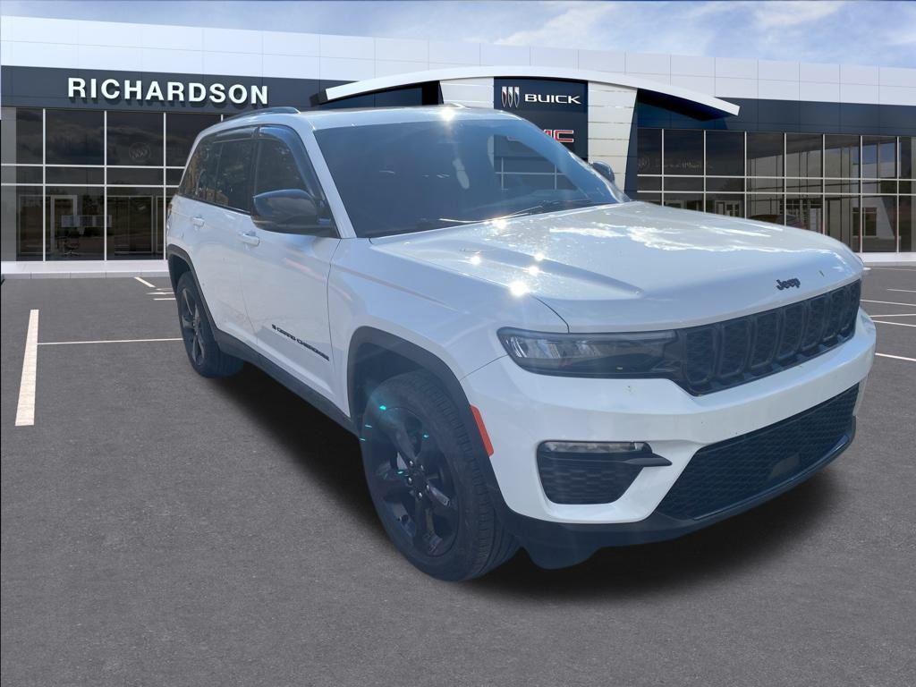 used 2024 Jeep Grand Cherokee car, priced at $36,865