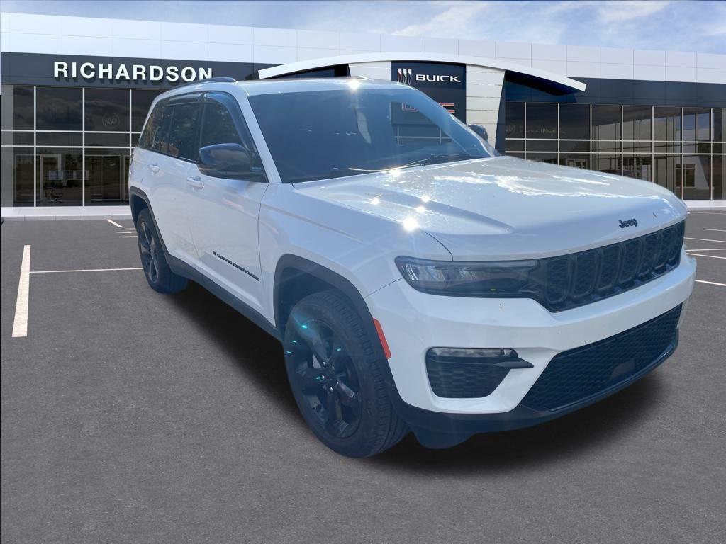 used 2024 Jeep Grand Cherokee car, priced at $36,865